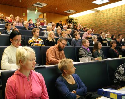 The seminar on research data management attracted over one hundred participants.
